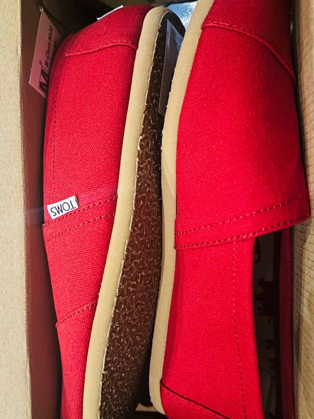 NEW Toms Men's 8 (eu 40.5) unisex Red Canvas Slip-On Loafers